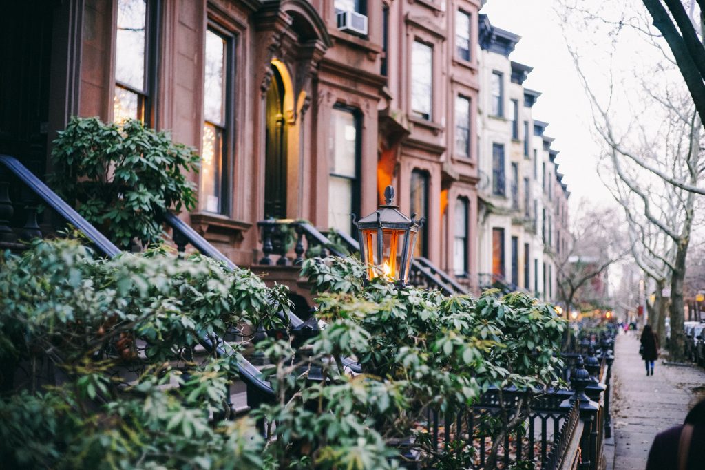 A Brooklyn neighborhood Carroll Gardens movers can help you move into.